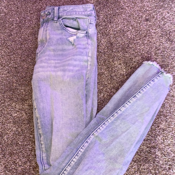 american eagle ripped jeans - Picture 3 of 4